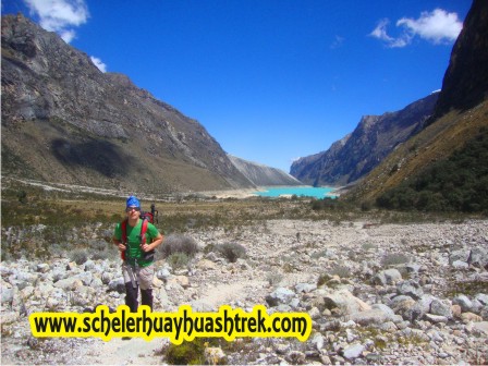 Rumbo a la laguna Artesonraju